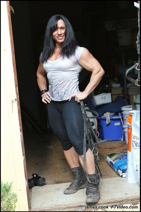 Annie rivieccio naked  Naked Female Bodybuilder Annie Rivieccio - This Pro Is Naked